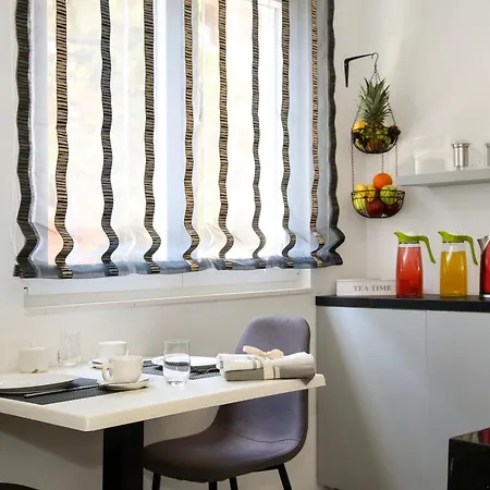 Maxim Deluxe With Balcony & Private Bathrooms - Downtown Spalato, Quiet Neighborhood スプリト